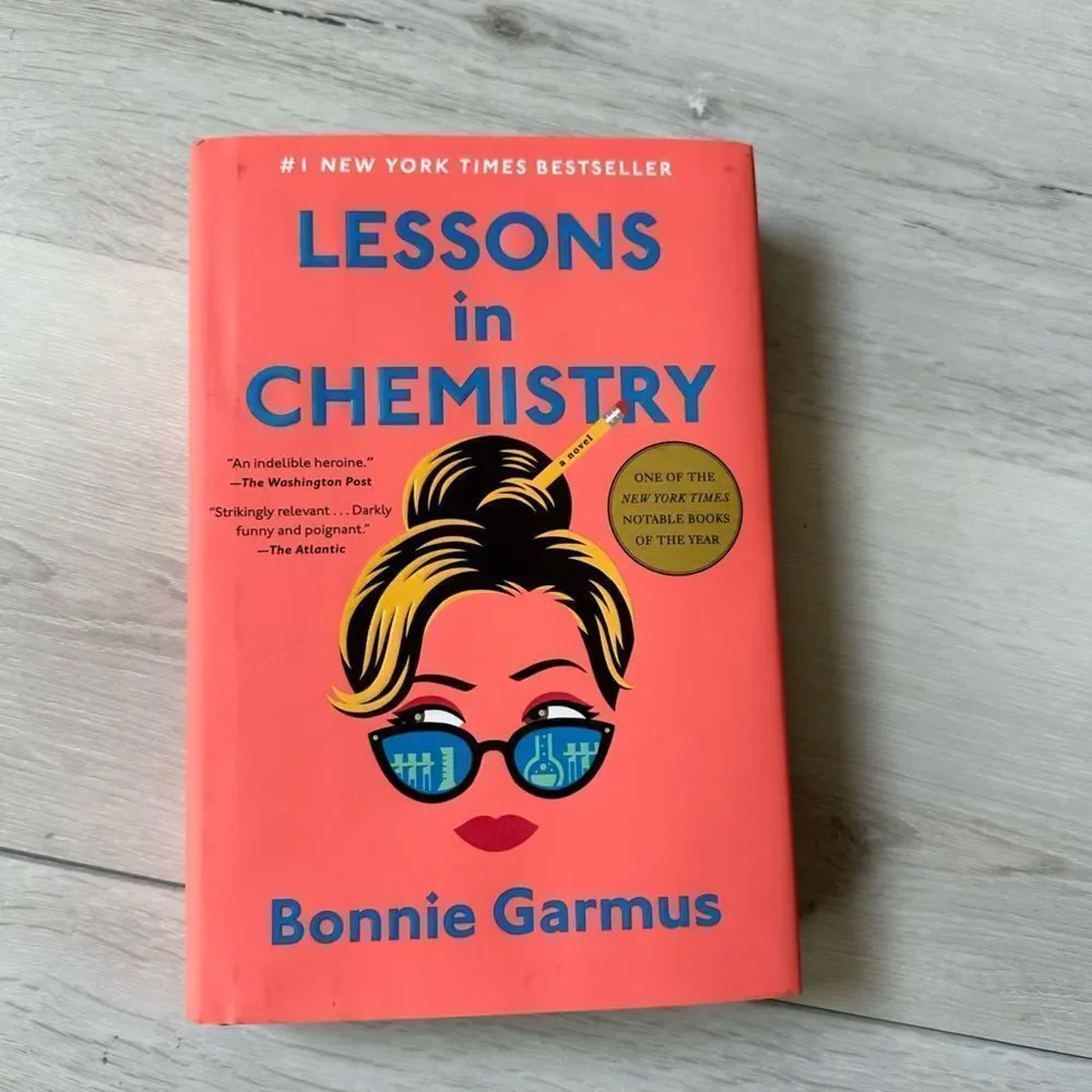 LESSONS IN CHEMISTRY NOVEL BY BONNIE GARMUS NWT‎ in packaging